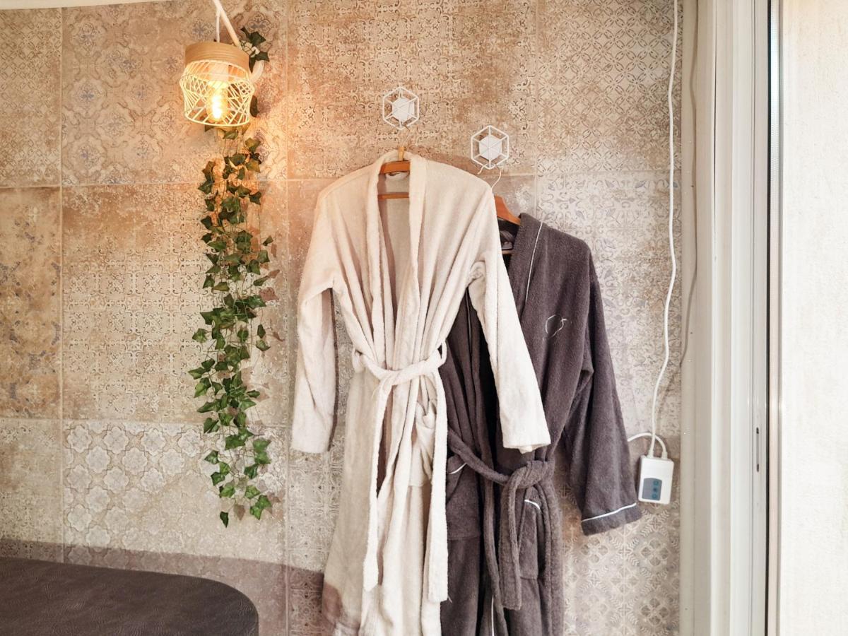 Lux, Chambre Spa Privatif Valenciennes Aulnoy-lez-Valenciennes Ngoại thất bức ảnh