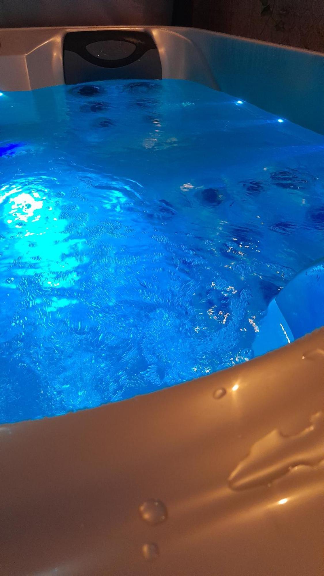 Lux, Chambre Spa Privatif Valenciennes Aulnoy-lez-Valenciennes Ngoại thất bức ảnh